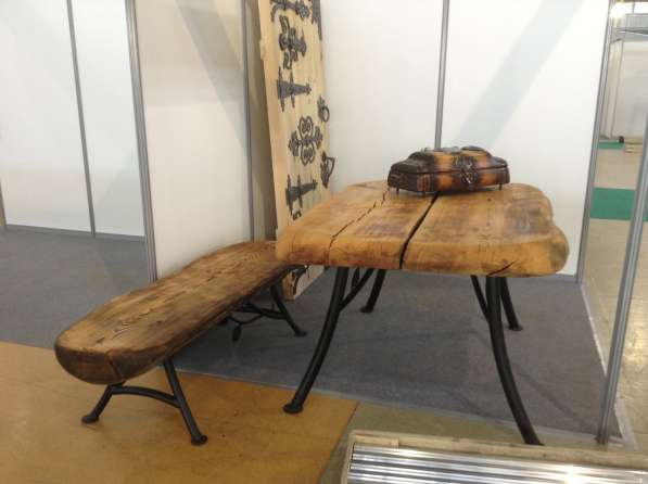 Стол для дачи бани летней кухни, деревянная столешница,ковка в Екатеринбурге