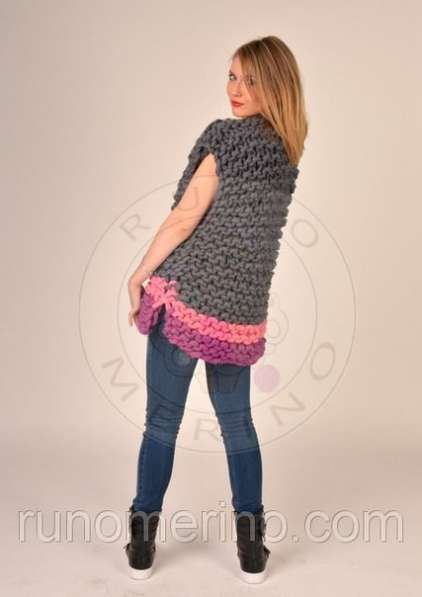 Жилетка из толстой пряжи в фото 20