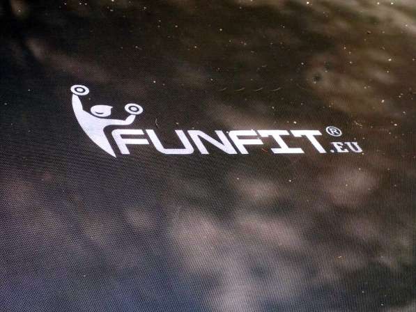 Батут FunFit 252 см с сеткой и лесенкой в фото 3