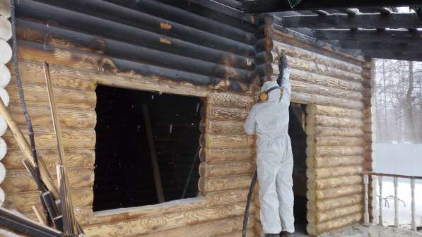 Пескоструйная обработка домов из дерева в Москве