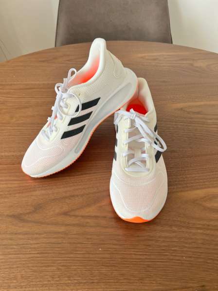 Кроссовки Adidas