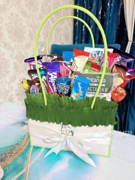 По телефону