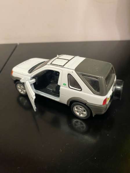 Детская игрушка Landrover в Москве