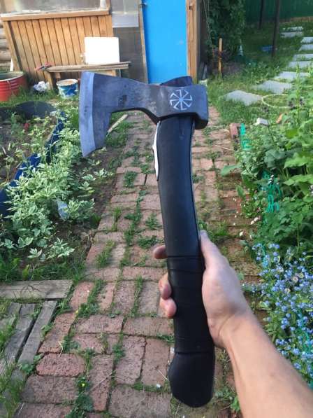 Топор в Москве фото 4