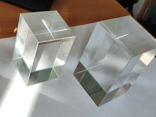 3D стеклянные кубоиды в Екатеринбурге