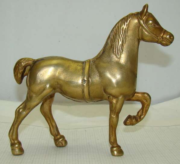 Фигурка литая Лошадь (V630)
