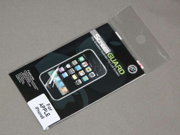 Комплект защиты для iPhone 5 черный карбон+ пленка в Москве