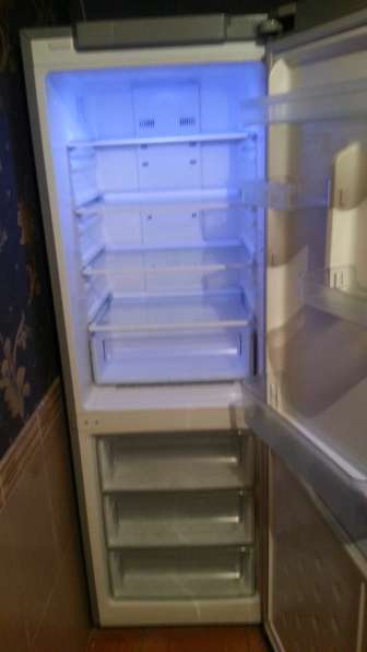 Холодильник Самсунг в фото 3