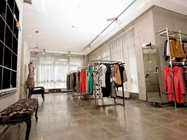 Продажа готового бизнеса бутик по продаже модной женской оде в Тюмени