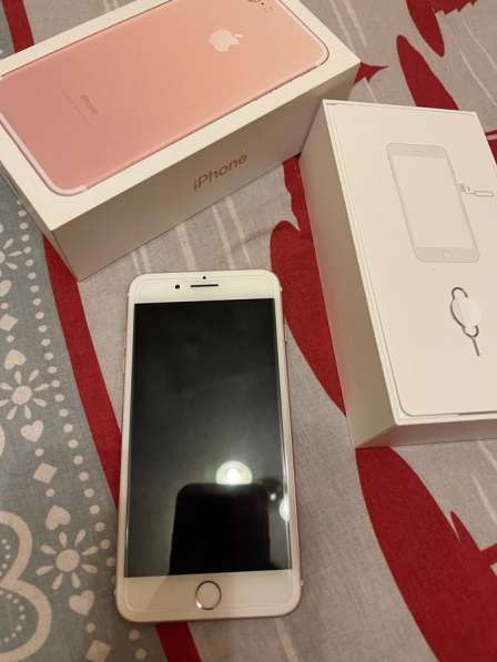 Продам iPhone 7 Plus на 128 гб