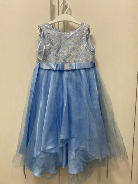 Нарядное платье