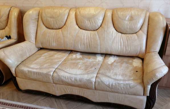 Продаю кожаный диван бу дёшево