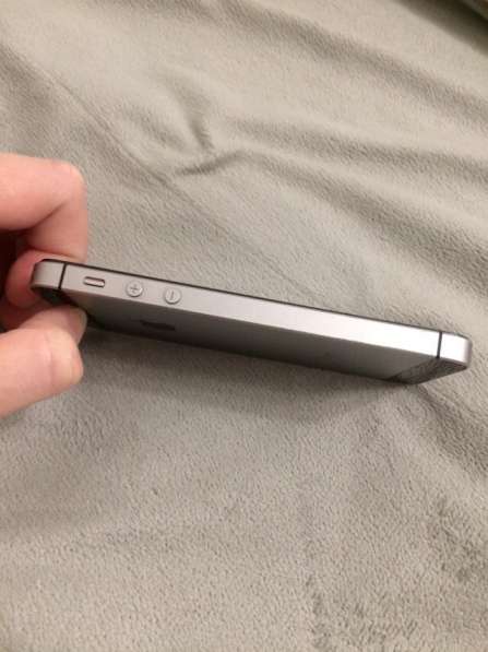 IPhone SE 64gb в Москве фото 3