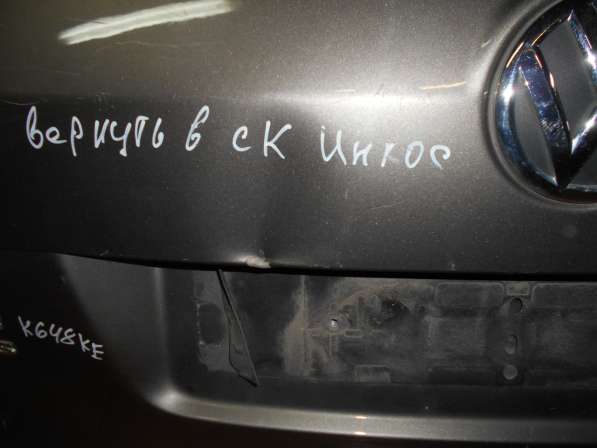 Крышка багажника Volkswagen Golf 5+ в Москве фото 3
