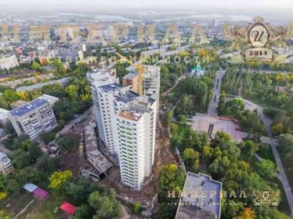 Продам трехкомнатную квартиру в г.Самара.Жилая площадь 120,60 кв.м.Этаж 3.Дом монолитный.