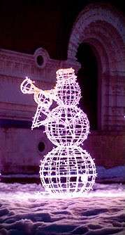 Светящаяся фигура снеговика