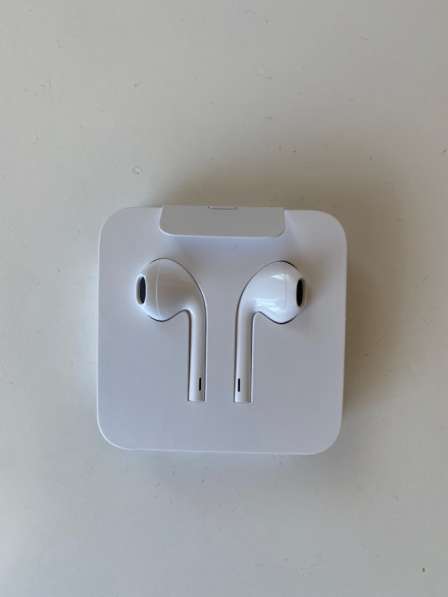 Наушники Apple EarPods с разъёмом Lightning оригинал