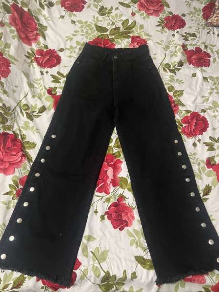 Женские джинсы