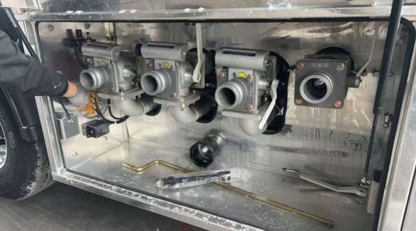 Полуприцеп цистерна-бензовоз ShengRun SKW9402GYYA алюминиевы в Благовещенске фото 4