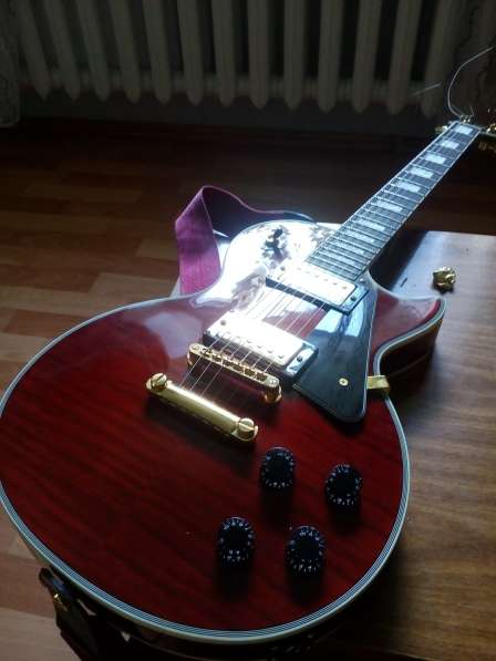 Гитара Gibson Les Paul Custom (Реплика) в Новосибирске