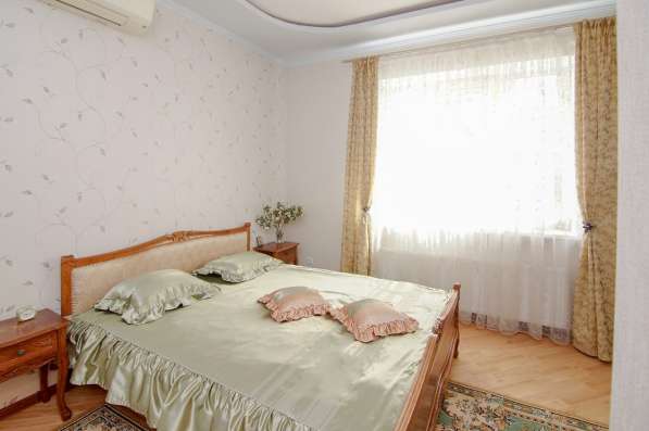 2-х этажный дом + участок 4 сотки в центре Краснодара в Краснодаре