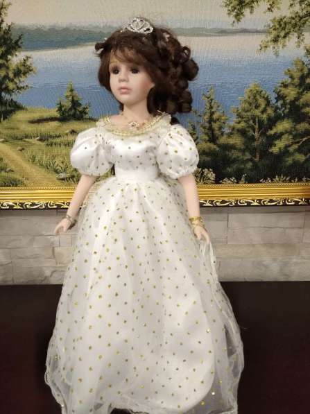 Фарфоровая коллекционная кукла Моника в Омске фото 4