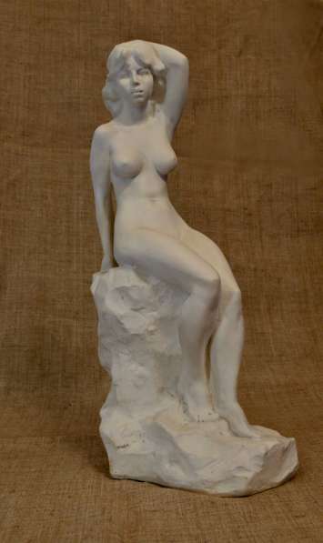 Скульптура обнажённой девушки в Санкт-Петербурге фото 6