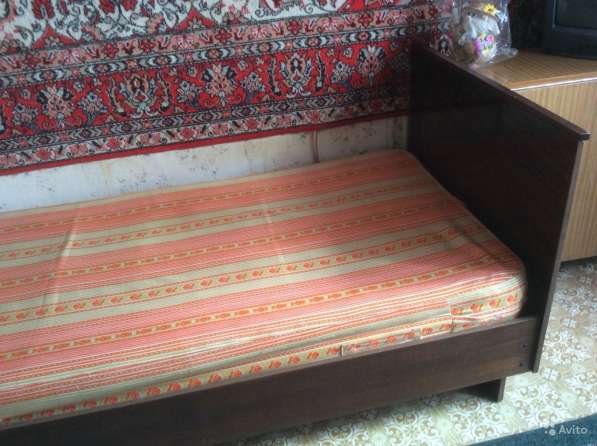 Деревянная кровать с матрасом в Нижнем Новгороде
