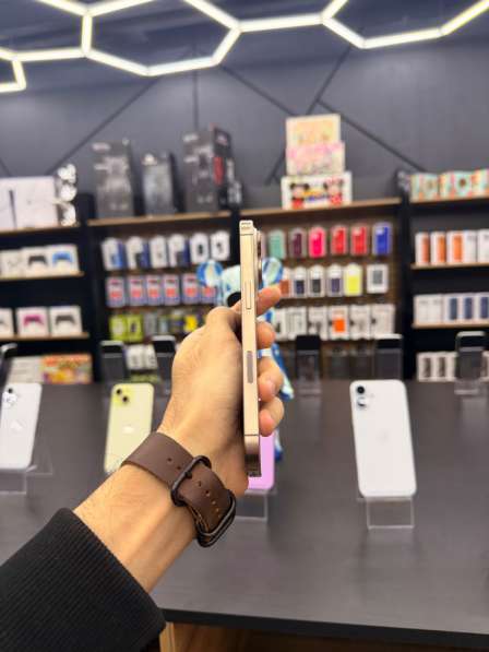 IPhone 16 pro 256 в Москве фото 4