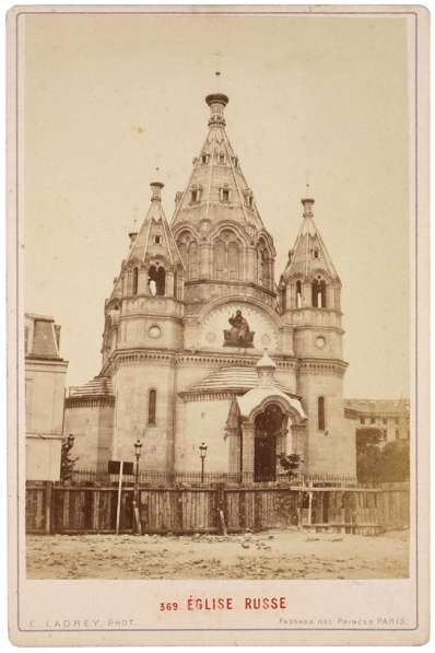 Старинная фотография: Русская церковь на Rue Daru в Париже