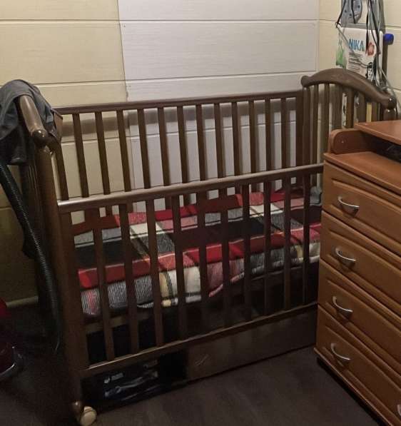 Детская кроватка