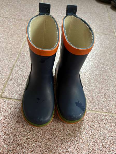 Резиновые сапоги