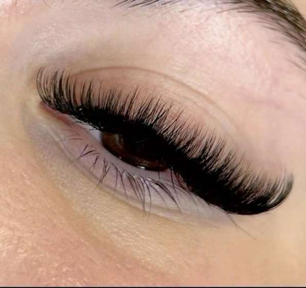 Наращивание ресниц в Благовещенске