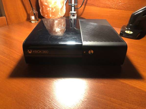 Xbox 360 e, не прошитый