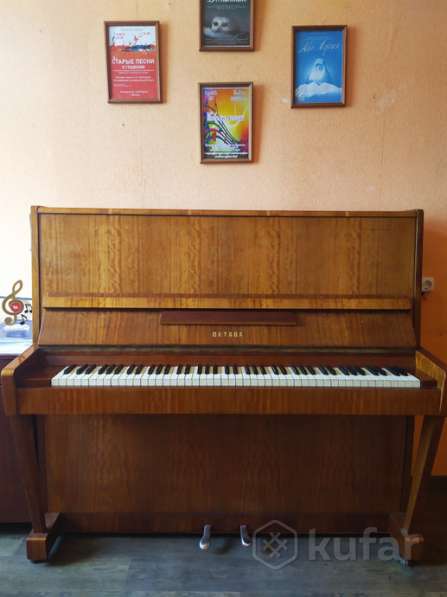 Продам пианино Октава