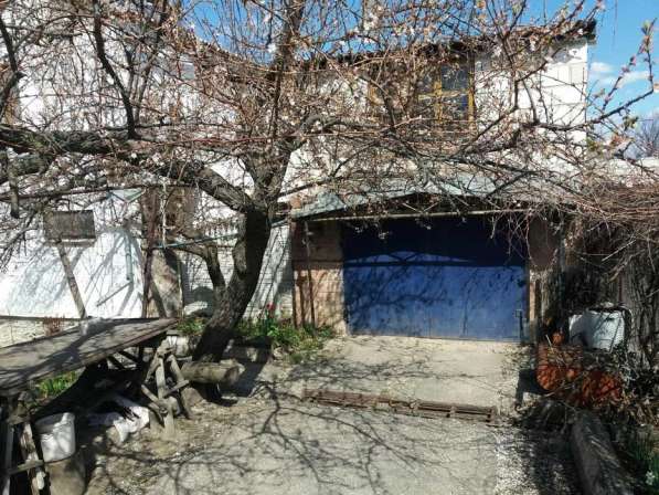 Продается дом 100м2 в городе Луганск, Центр, улица 19 линия в фото 6