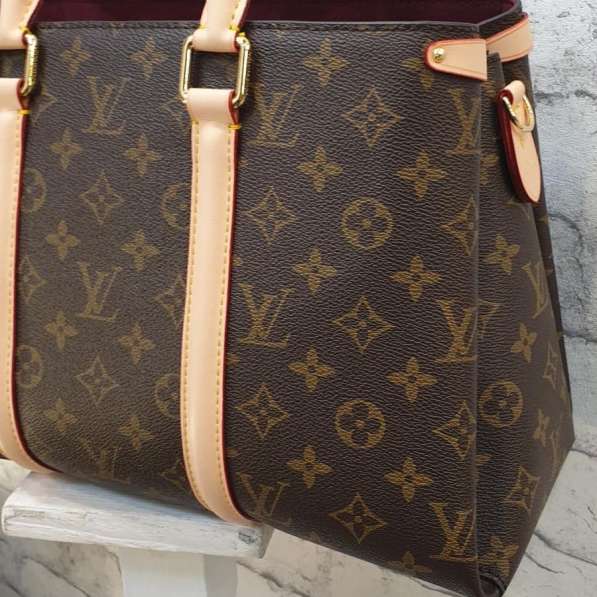 Сумка Louis Vuitton в Санкт-Петербурге