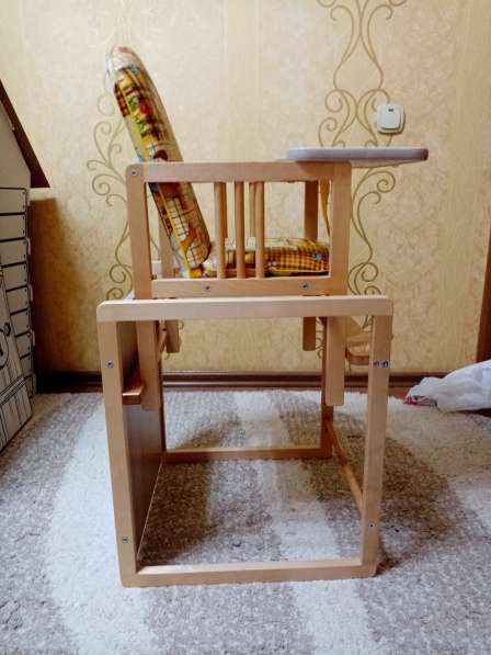 Продаётся кормильный стол со стульчиком в Липецке фото 3
