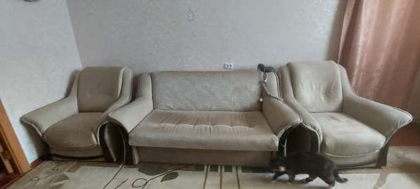 Продам диван и 2 кресла за 15 000 руб