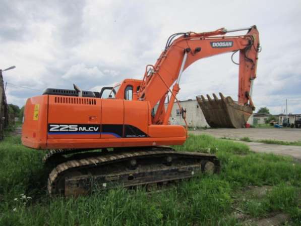 Гусеничный экскаватор DOOSAN 225 в Санкт-Петербурге фото 5