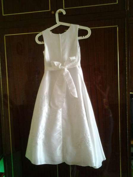 Белое платье + накидка в Снежинске фото 5