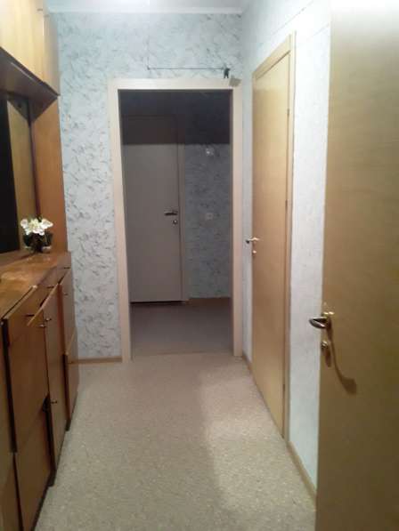 Меняю двухкомнаную квартиру на однокомн с доплатой в 