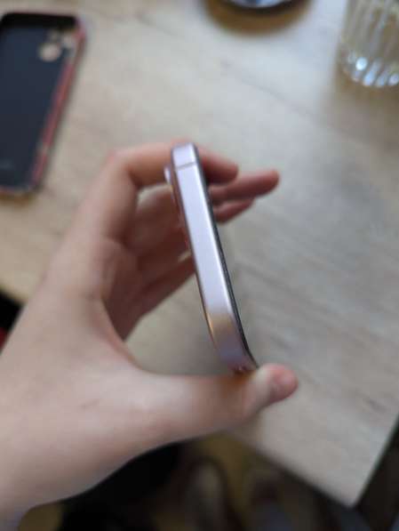 Iphone 15 в Москве фото 3