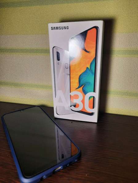 Смартфон Samsung Galaxy A30