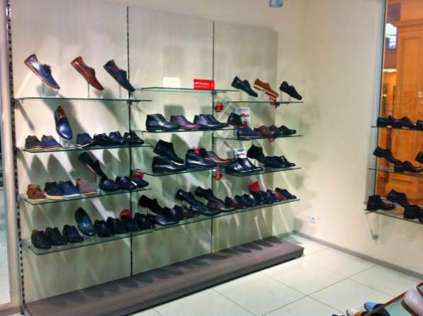 Магазин обуви известных европейских брендов в ТЦ в Москве фото 4