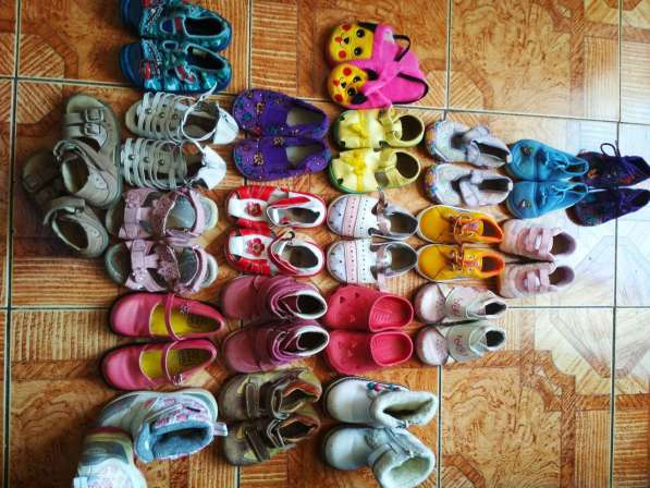 Много детских вещей и обуви в Курске