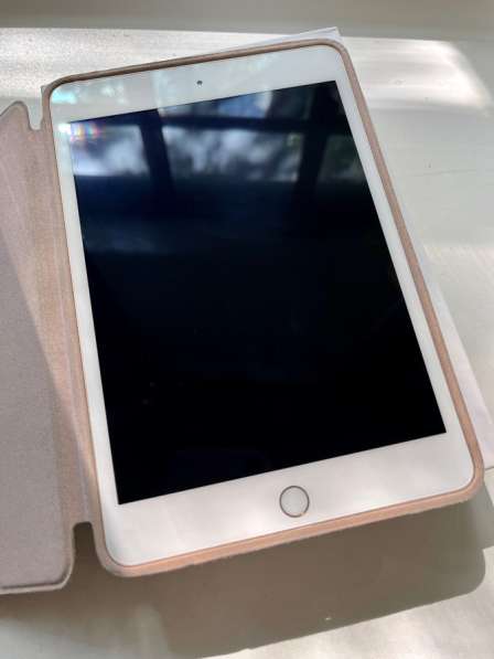 IPad mini 4 32g Gold в Москве