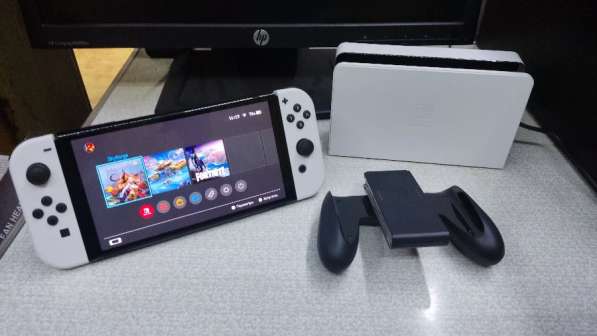 Nintendo Switch OLED 64gb новая