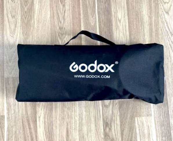 Видеосвет GODOX SL-60W + стойка + октобокс 95 см с сотами в Челябинске фото 9