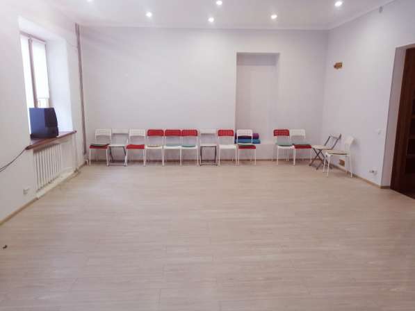 Зал для занятий 50 м2, зал для бьюти-кабинета 20 м2. Центр в Хабаровске фото 12